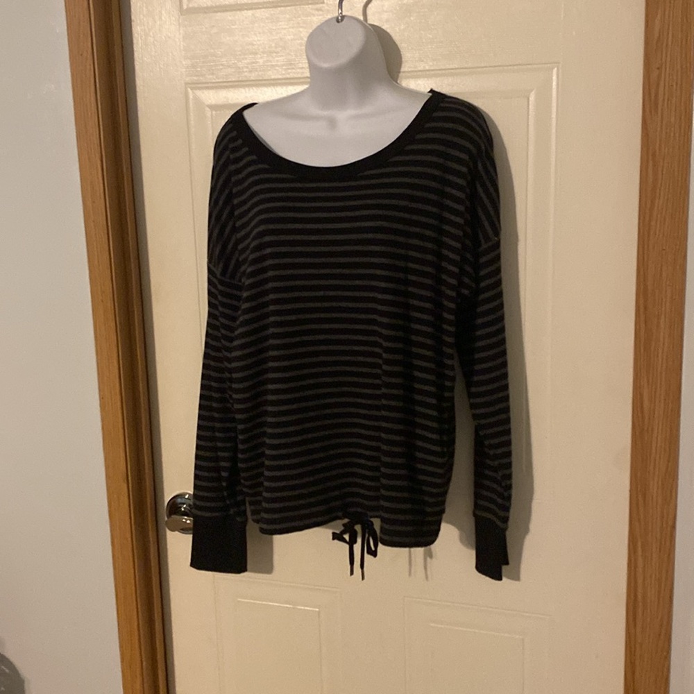 Lauren Ralph Lauren Active top pullover size large gray black striped - Picture 2 of 14
